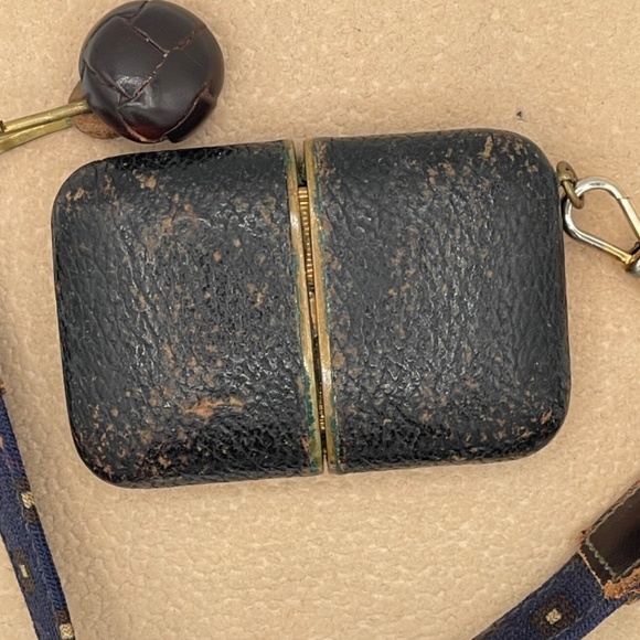 Vintage 1950s Shields Fifth Avenue N.Y  Brown Leather Purse Watch - Picture 3 of 16